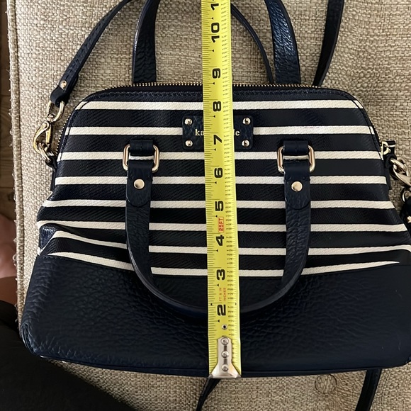 Kate spade navy and cream striped purse - Picture 6 of 6